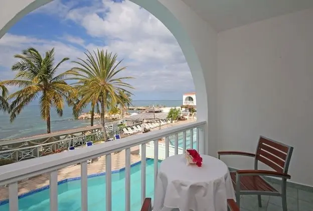 Oda, Balkon, Okyanusa Sıfır (All Inclusive)