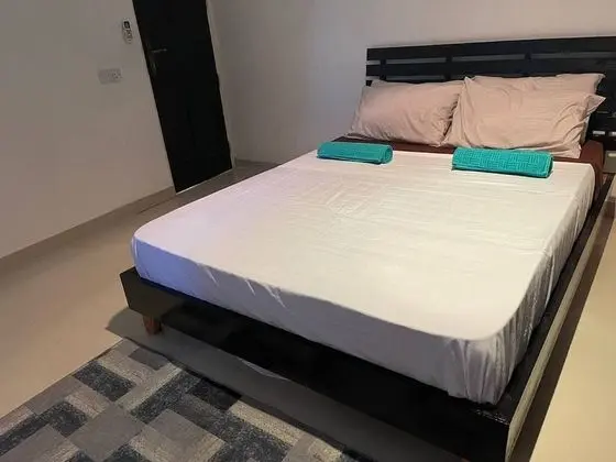 Deluxe Tek Büyük Yataklı Oda, Havuz Kullanımı, Bahçe Manzaralı