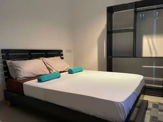 Deluxe Tek Büyük Yataklı Oda, Havuz Kullanımı, Bahçe Manzaralı