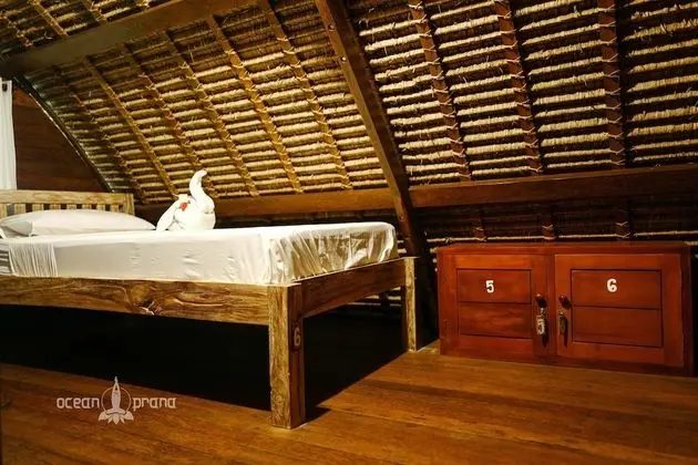 Superior 1 bed in 12  Bed Shared  Dormitory , Pool View