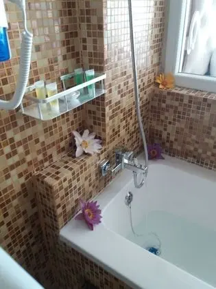 Tek Kişilik Oda, Bahçe Manzaralı