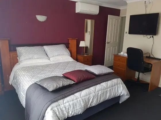 Deluxe Tek Büyük Yataklı Oda, Banyolu/Duşlu (1)