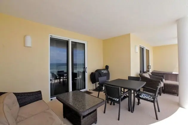 Daire, 3 Yatak Odası, Deniz Manzaralı, Denize Sıfır (402)