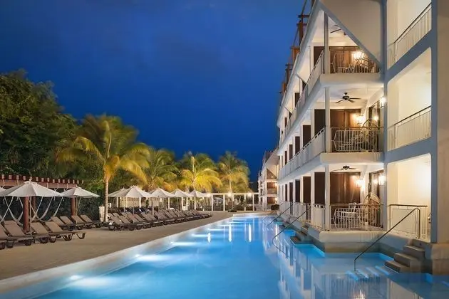 Junior Süit, Havuz Kullanımı (Eden Junior Suite Swim Up)