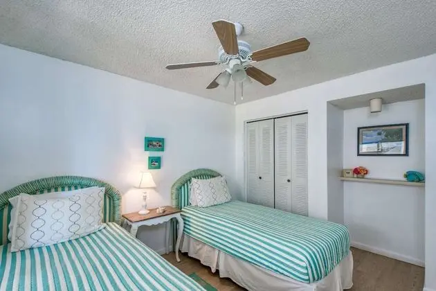 Daire (Ocean Villa's #76)
