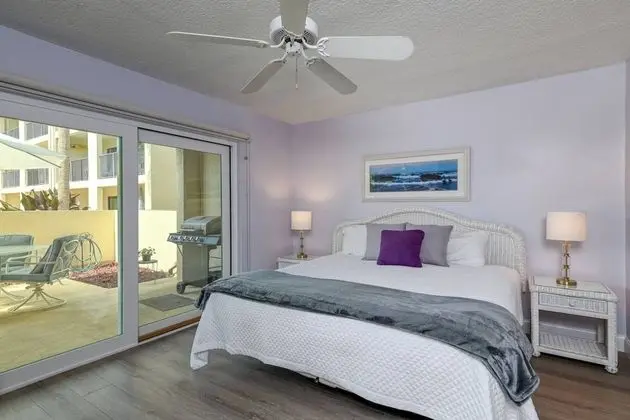 Daire (Ocean Villa's #76)