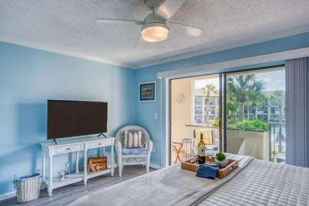 Daire (Ocean Villas #83)