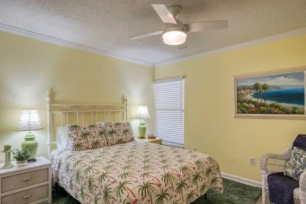 Daire (Ocean Villas #83)