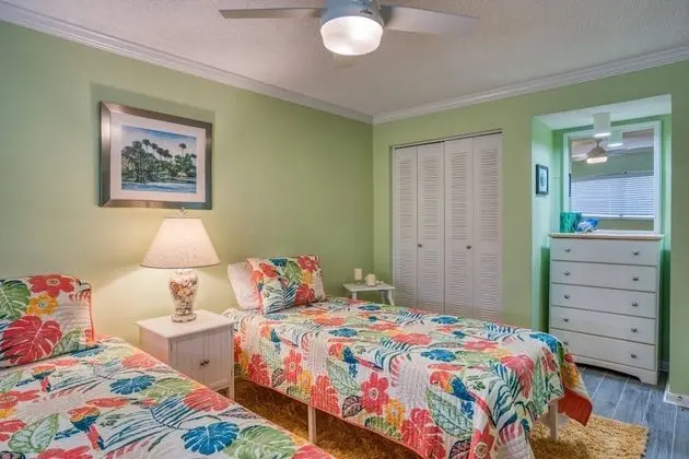 Daire (Ocean Villas #83)