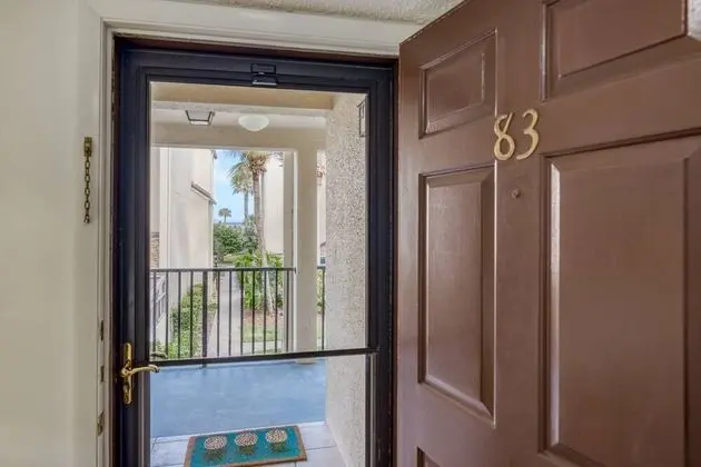 Daire (Ocean Villas #83)