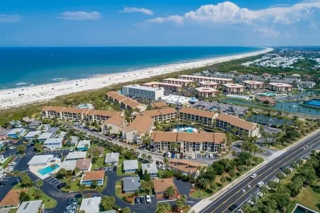 Daire (Ocean Villas #83)