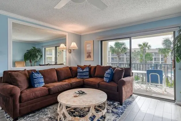 Daire (Ocean Villas #83)
