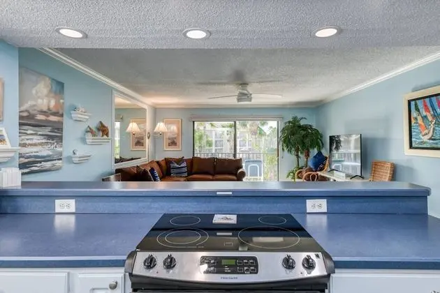 Daire (Ocean Villas #83)