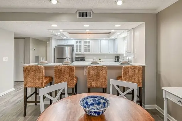 Daire (Ocean Villas #83)