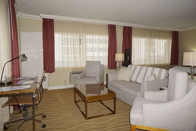 Suite, 1 Bedroom, Oceanfront, 1 King Bed