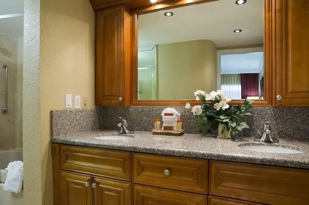 Suite, 1 Bedroom, Oceanfront, 1 King Bed