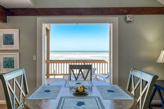 Ev (Ocean Spray Beach House)
