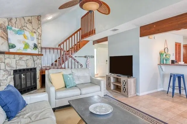 Ev (Ocean Spray Beach House)