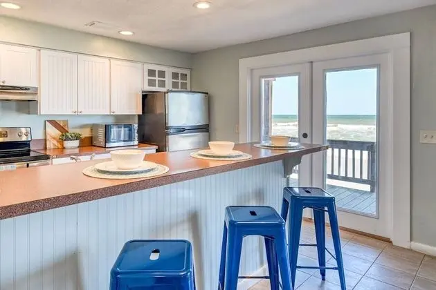 Ev (Ocean Spray Beach House)