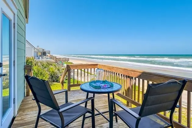 Ev (Ocean Spray Beach House)