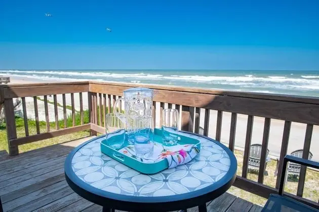 Ev (Ocean Spray Beach House)