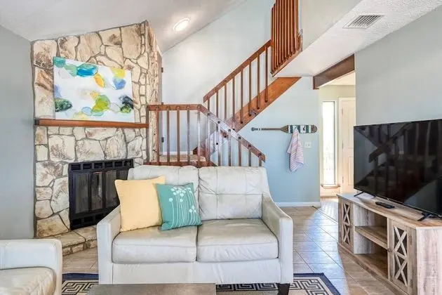 Ev (Ocean Spray Beach House)