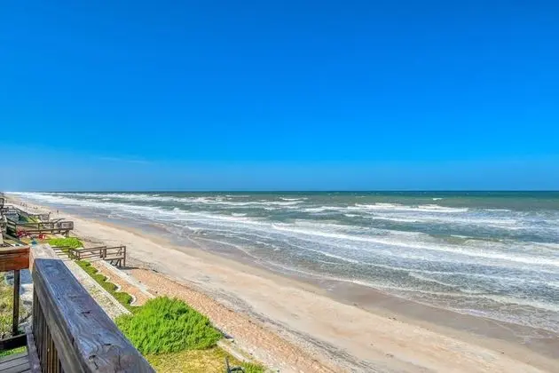 Ev (Ocean Spray Beach House)