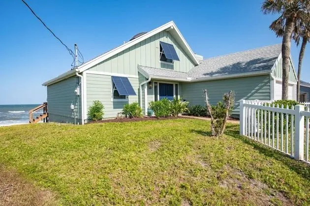 Ev (Ocean Spray Beach House)