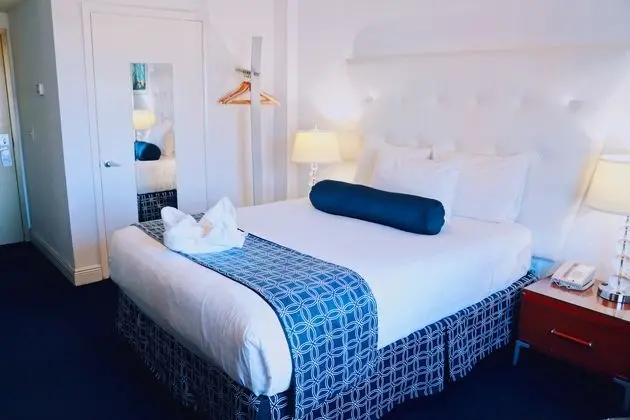 Çift ​​kişilik Premium Queen Bed