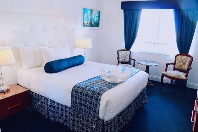 Çift ​​kişilik Premium Queen Bed