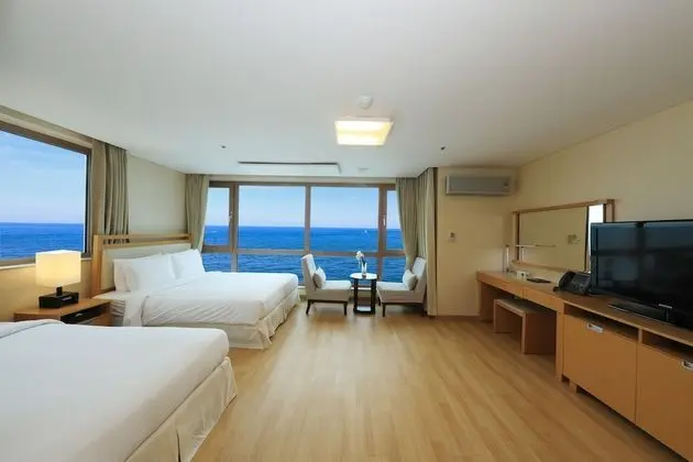 Family İki Ayrı Yataklı Oda, Deniz Manzaralı (Two Rooms Family Twin)