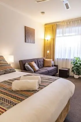 Apart Daire, 1 Büyük (Queen) Boy Yatak, Sigara İçilmez