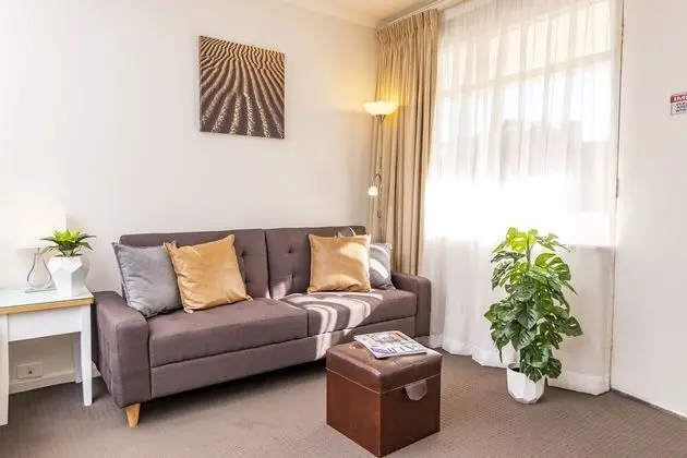 Apart Daire, 1 Büyük (Queen) Boy Yatak, Sigara İçilmez