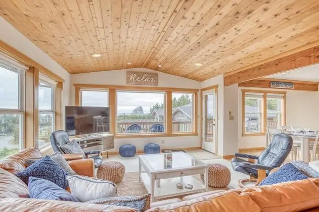 Ev, Birden Çok Yatak (Ocean View Beach House)