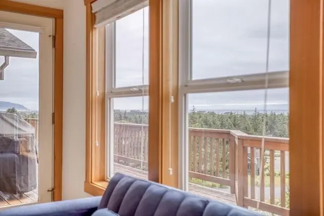 Ev, Birden Çok Yatak (Ocean View Beach House)