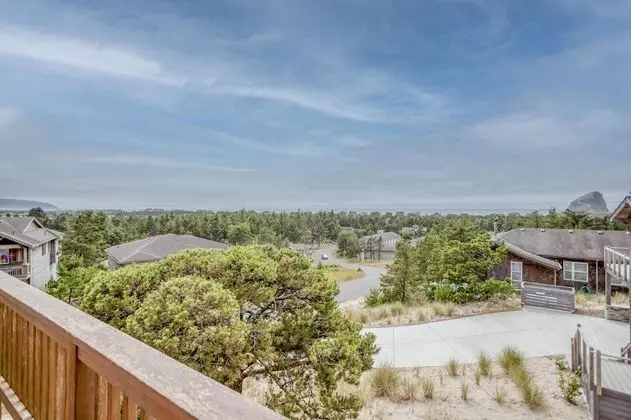 Ev, Birden Çok Yatak (Ocean View Beach House)