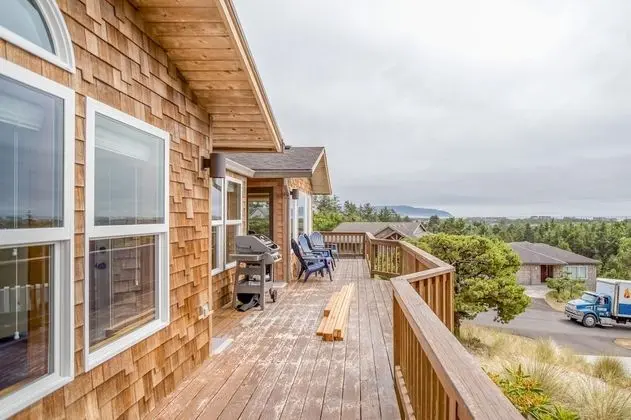 Ev, Birden Çok Yatak (Ocean View Beach House)