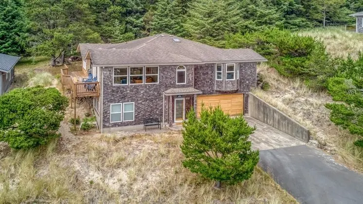 Ev, Birden Çok Yatak (Ocean View Beach House)