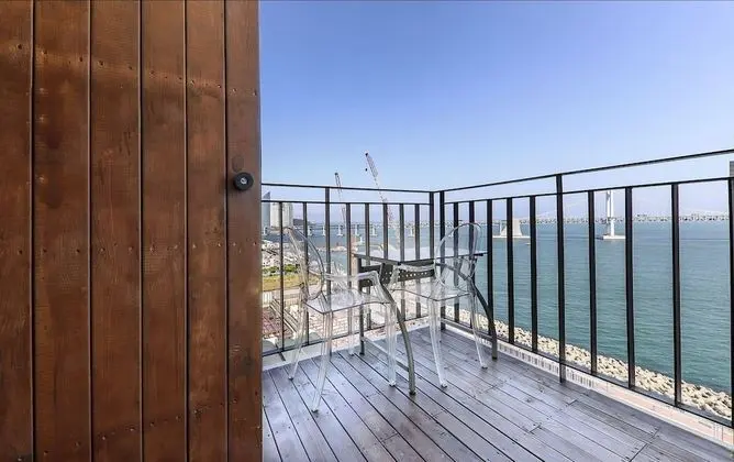 Tek Büyük Yataklı Oda, Teras (Half Ocean)