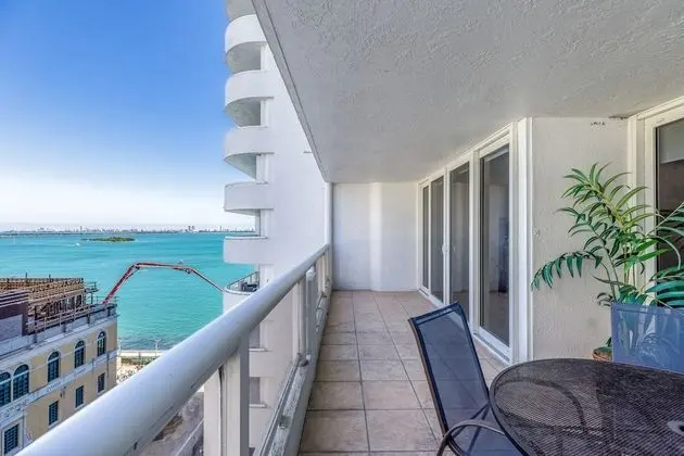 Deluxe Apart Daire, Koy Manzaralı