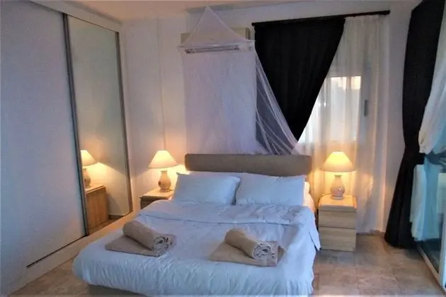 Villa, 5 Yatak Odası, Şömine