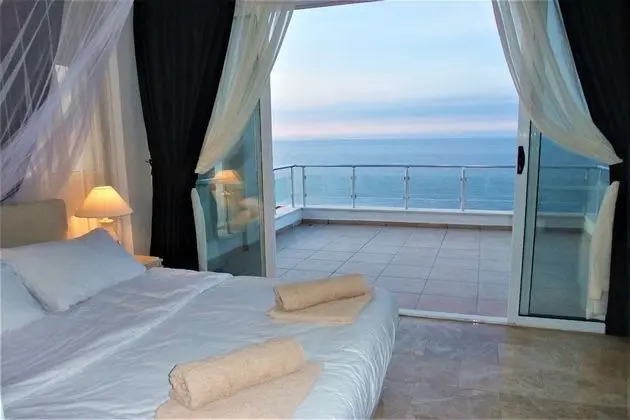 Villa, 5 Yatak Odası, Şömine