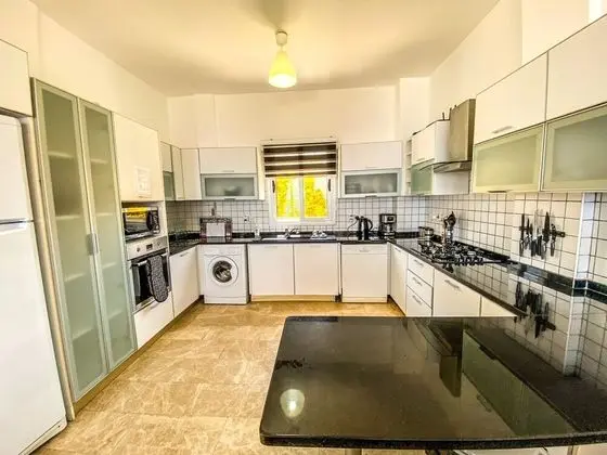 Villa, 5 Yatak Odası, Şömine