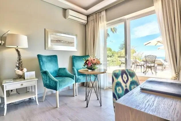 Traveller Room : Pool Deck