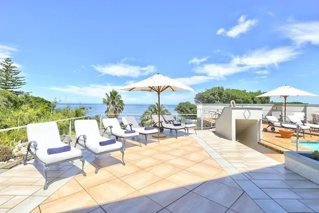 Traveller Room : Pool Deck