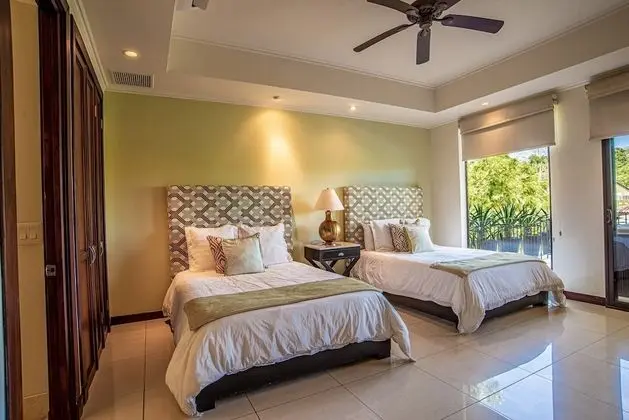 Carao T5-2 - Luxury Condo Adults Only