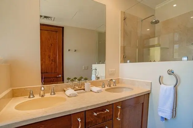 Carao T5-2 - Luxury Condo Adults Only