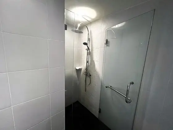 Standard Stüdyo, 1 En Büyük (King) Boy Yatak