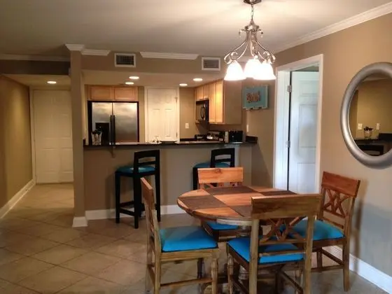Condo, 2 Bedrooms