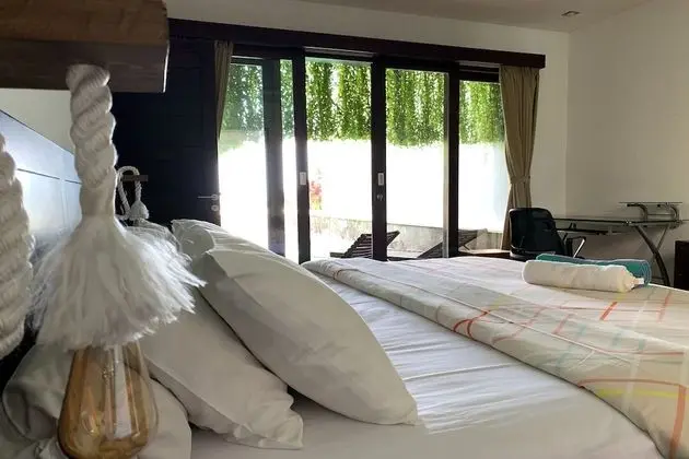Villa, 1 Yatak Odası, Havuz Manzaralı